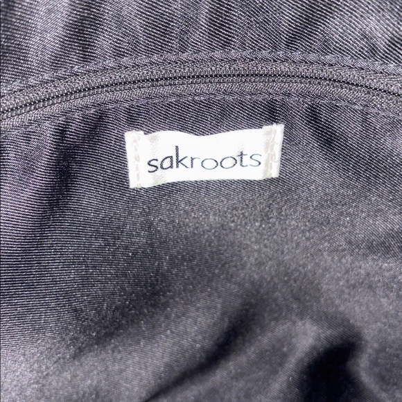 ๐ข Sakroots Basic Crossbody Bag in Royal Blue Seascape. Like new! - Picture 10 of 16